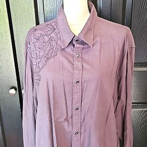 Men's button-down snap long sleeve with detailing